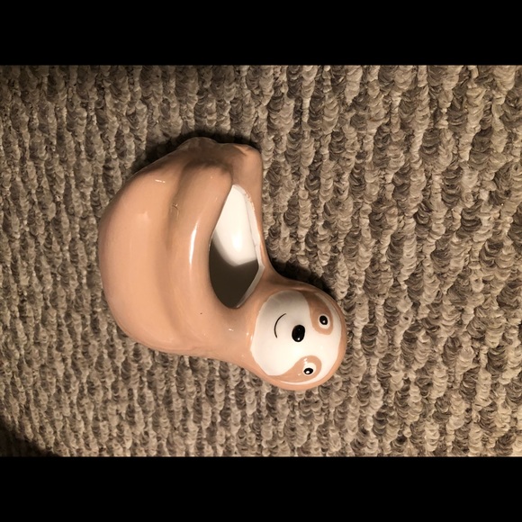 Lovable sloth Planter - Picture 3 of 4